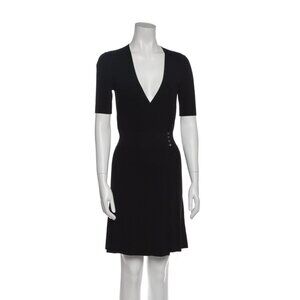 NWT Theory V-neck dress size P